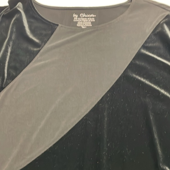 Chico’s size 2,(12/14) Black Tunic w/ diagonal velveteen stripes in front. - Picture 5 of 7